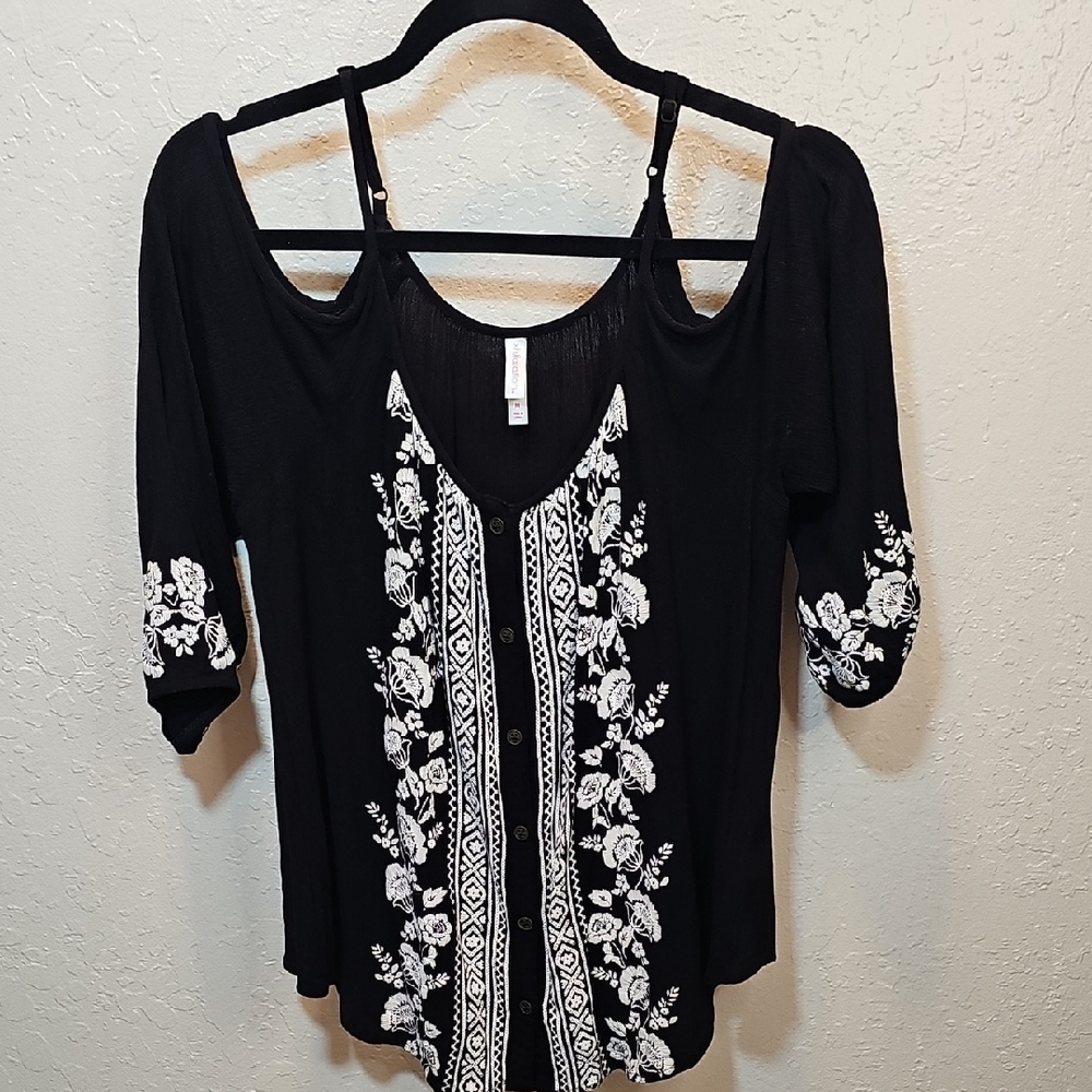 Xhilaration Black Blouse with White Floral Design